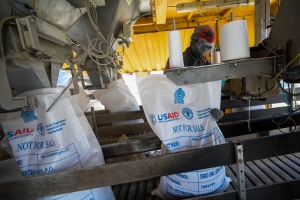 FAO delivers 36 000 tonnes of USAID-funded TSP fertilizer to Sri Lanka in time for upcoming cultivation season 